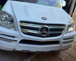 Kids Mercedes toy car