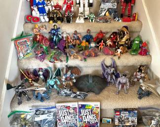 Power Rangers, He-Man, Kenner's Gargoyles, Independence Day Alien Ship, Plus