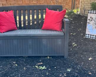 Outdoors Storage Bench