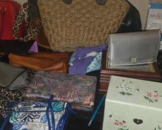 Billfilds - Handbags - Jewelry Boxes 