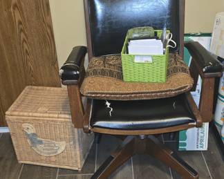 Office Chair - Basket