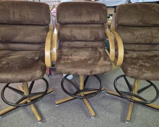 Like new!! oversized oak and suede barstools