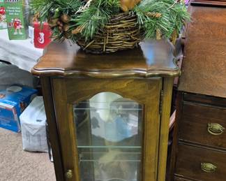 Small curio cabinet w/ glass top and 2 glass shelves