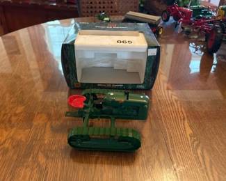 ERTL OLIVER HG CRAWER