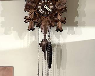 15cuckoo clock