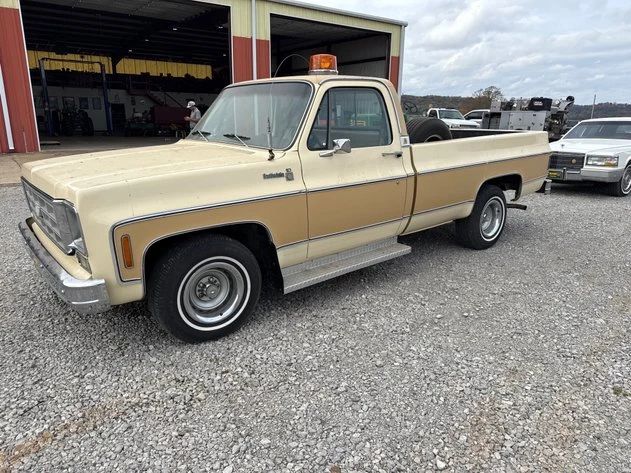 CHEVROLET SCOTTSDALE 10 PICKUP TRUCK