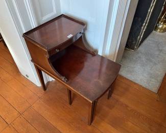 VINTAGE END TABLE