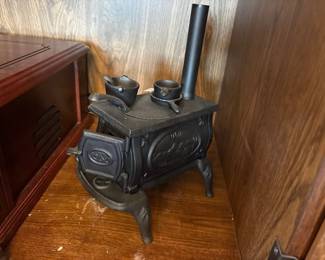 MINI CAST IRON STOVE
