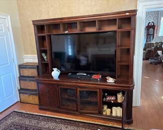 ENTERTAINMENT CENTER