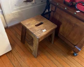 WOODEN FOOT STOOL