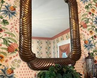 DECORATIVE MIRROR PLANT