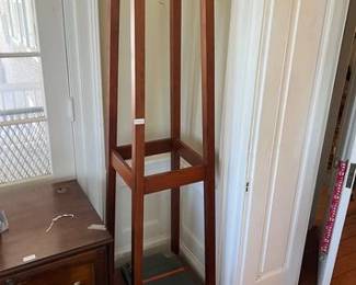 6 COAT RACK, PAPER CUTTER