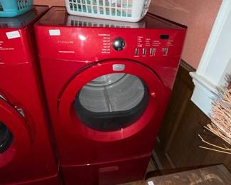 FRIGIDAIRE DRYER MACHINE