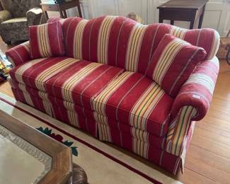 BROYHILL PREMIER SOFA