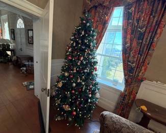 7FT CHRISTMAS TREE