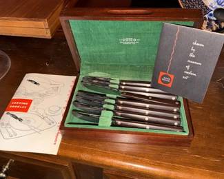 CUTCO KNIFE SET