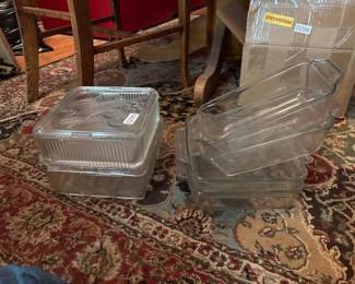 4 ANCHOR DISHES  2 GLASS DISHES WITH LIDS