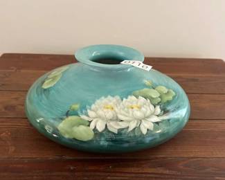 PORCELAIN SQUAT VASE