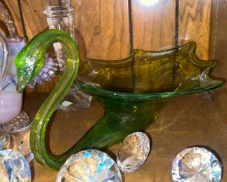 vintage green art glass swan bowl
