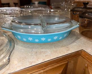 Pyrex Turquoise Snowflake 1.5-quart divided casserole dish