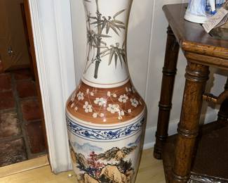 Vintage Japanese style floor vase