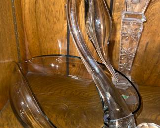 Clear glass Swan centerpiece bowl