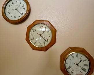  Wall clocks