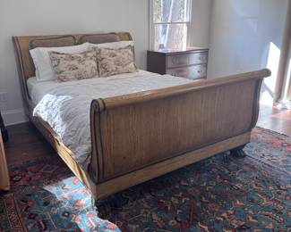 QUEEN SZ SLEIGH BED by BAKER