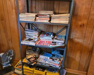 TONS & TONS of vintage magazines