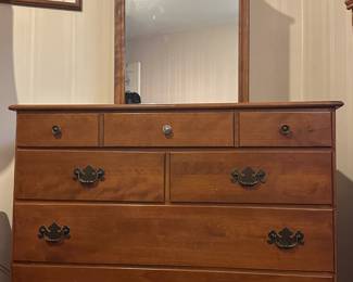 Ethan Allen Dresser w/ Mirror