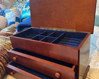 Bombay Jewelry Chest