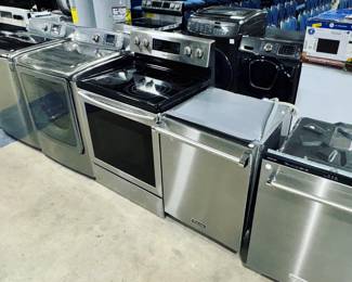 Washers, Dryers, Stoves, Water Heaters and Microwaves Orlando Estate Auction