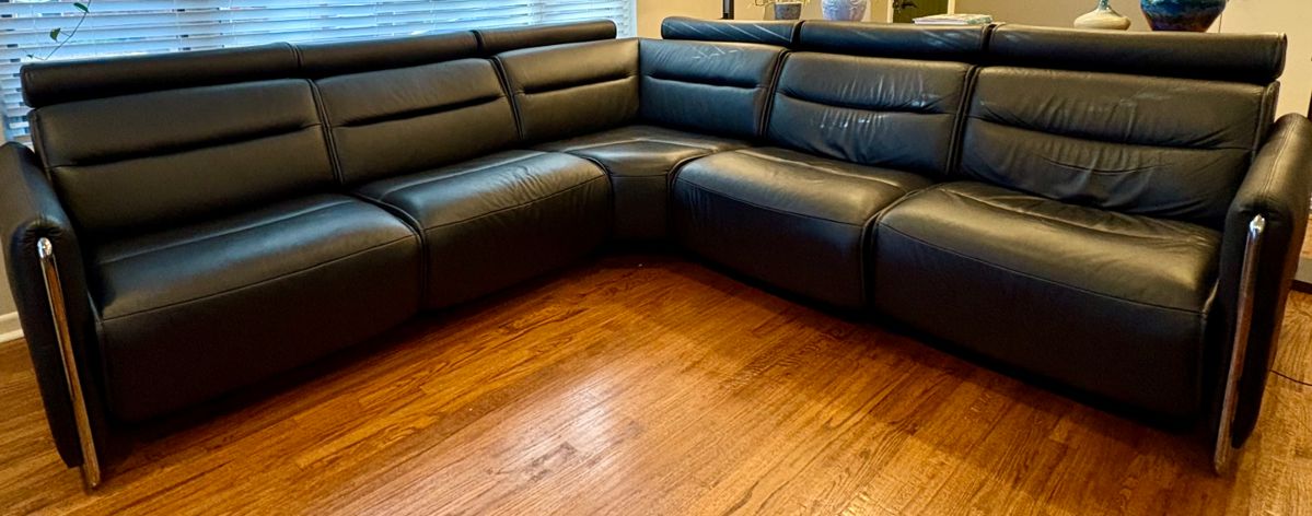 Stressless Emily Sectional Sofa. Recline, Custom Leather. Beautiful Like New. Will Pre-Sell