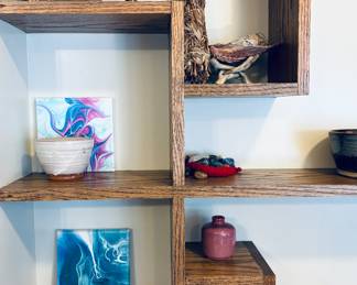 Selection of Home Decor Items.