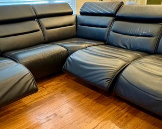 Stressless Emily Sectional Sofa. Recline, Custom Leather. Beautiful Like New. Contact for  Pre-Sell.