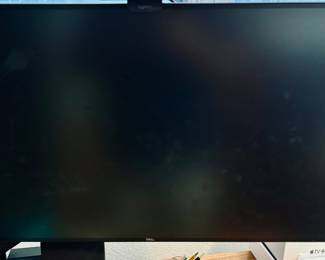 27" Dell Computer Monitors. (2 Available)