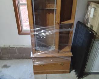 5pc. Gun cabinet