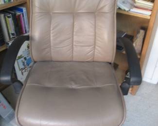 "Chairworks" Executive Chair