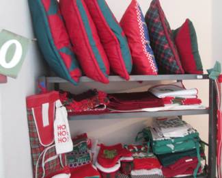 Holiday Linens, Tableware and Accent Throw Pillows