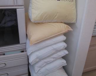 King & Queen- Size Bed Pillows