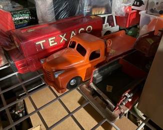 Struco. Texaco. Tin toys. Firetrucks. https://modestlambestatesales.hibid.com/