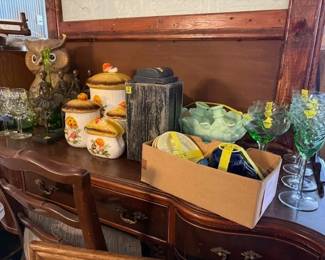 MCM glassware. Pottery. https://modestlambestatesales.hibid.com/