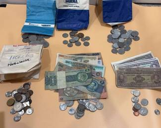 Foreign currency and Coins from Mexico, Belgium, Italy, Venezuela and Brazil
