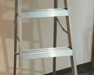 Louisville 6 Aluminum Ladder