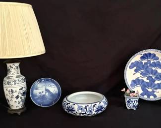 524Classic Blue  White Decor