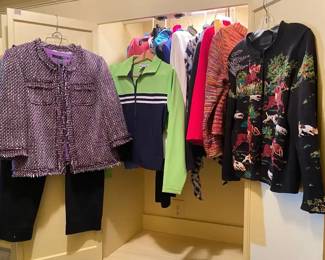 503 Small Closet Of Womens Apparel