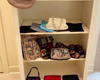 535 Mix Of Materials, Purse Variety