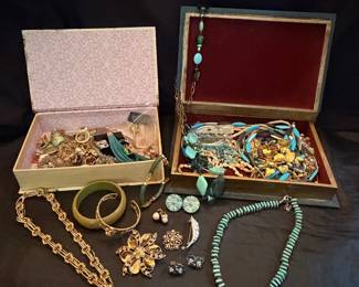 570 A Tale Of Two Jewelry Boxes