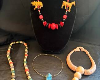 565 Statement Necklaces