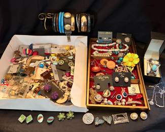 553 Costume Jewelry Explosion